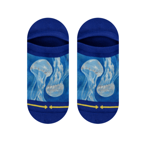 ankle socks, jellyfish ankle socks, really good socks, nice design, graphic, swimming.